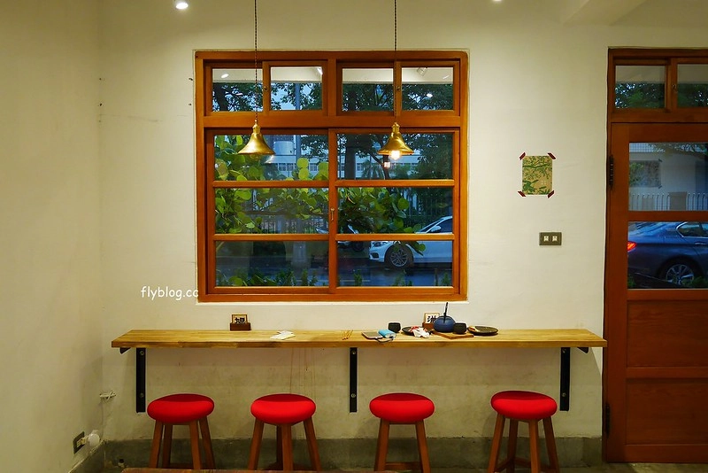 Overture序曲．審計336┃台中西區：台中人氣甜點店進駐草悟道商圈，一樣是老宅的氛圍，有審計新村店限定千層蛋糕 @飛天璇的口袋