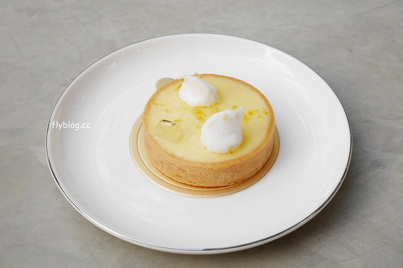 台中西區｜蜜柑法式甜點麵包．老宅改建法式麵包甜點店，模範街鄰近草悟道商圈 @飛天璇的口袋