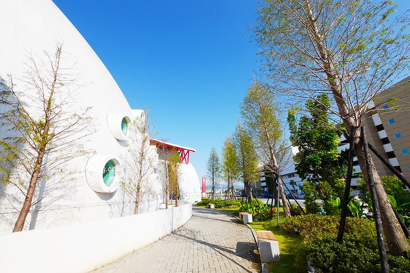 【台中北屯】台中洲際棒球場，台中棒球故事館文創園區，好運來迷你蛋婚宴會館，彩色馬卡龍貨櫃屋，IG打卡拍照和遛小孩的好地方 @飛天璇的口袋