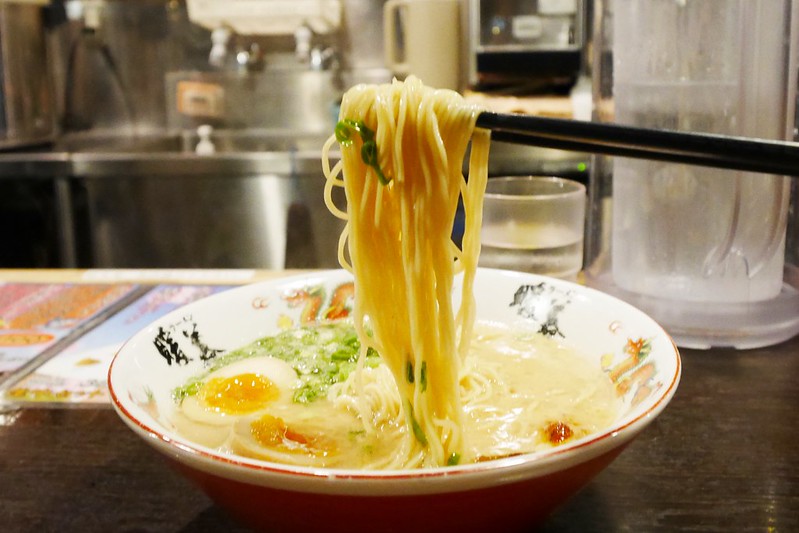 【日本靜岡】暖暮拉麵~九州拉麵評比第一名，靜岡車站步行5分鐘，拉麵煎餃都好吃推薦 @飛天璇的口袋