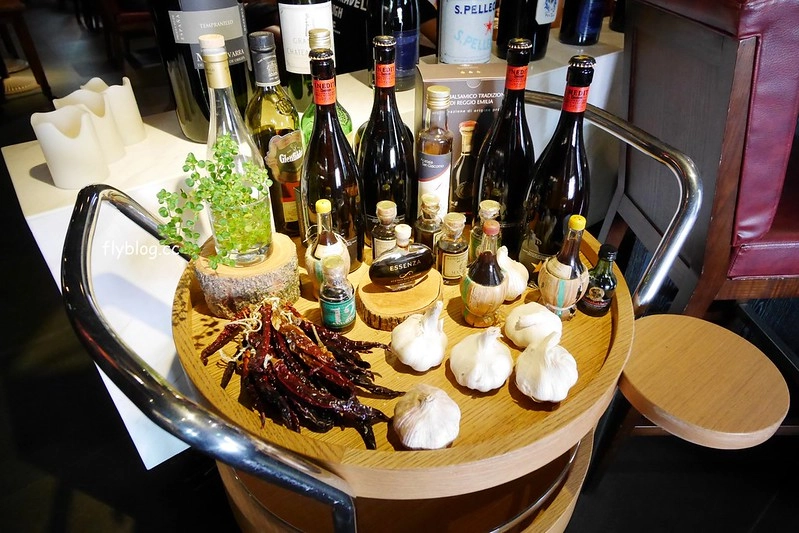 台中西區｜荳牛柴燒牛排．台中首見西班牙柴燒料理，主廚師承鹽之華餐廳 @飛天璇的口袋