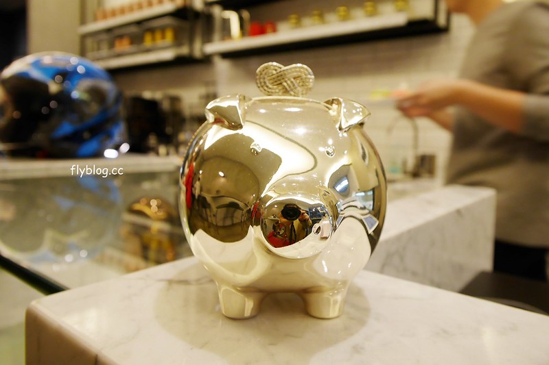 SIANG HAO手作甜點┃台中西屯：台中超夯大理石鏡面蛋糕，宛如藝術品的漂亮甜點，好吃又好拍的IG打卡熱門景點 @飛天璇的口袋