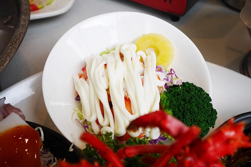 宜蘭蘇澳｜海邊食堂，原豆腐岬17海鮮餐廳，宜蘭在地人也推薦的南方澳美食 @飛天璇的口袋