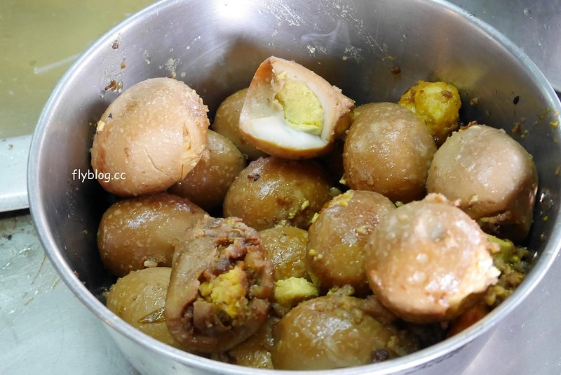 台中西屯｜盛香味擔仔麵．青海路惠來市場裡面，低調不顯眼卻每天大排長龍 @飛天璇的口袋