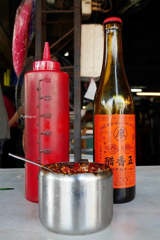 台中西屯｜盛香味擔仔麵．青海路惠來市場裡面，低調不顯眼卻每天大排長龍 @飛天璇的口袋