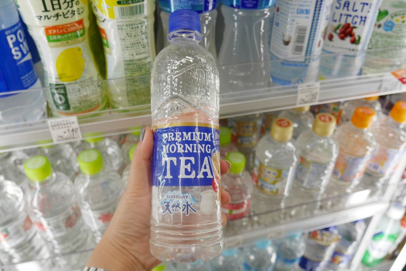 【日本大阪】星巴克透明咖啡~日本：7-11限定星巴克透明氣泡水，還有Suntroy、可口可樂い・ろ・は・す和其他天然水加味礦泉水(氣泡水)比一比 @飛天璇的口袋