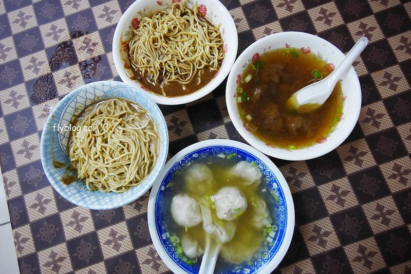 宜蘭美食｜農權路炸醬麵，農權路上的無名麵店，意外發現簡單樸實的美味 @飛天璇的口袋