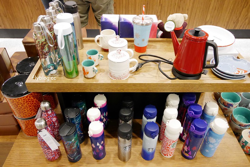 星巴克大英店 Starbucks┃台中南屯：全台灣第二家摩登典藏吧台門市，下午4點之後還提供咖啡啤酒，公益路IG拍照打卡新亮點 @飛天璇的口袋