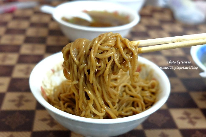 宜蘭美食｜農權路炸醬麵，農權路上的無名麵店，意外發現簡單樸實的美味 @飛天璇的口袋