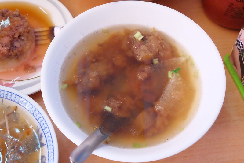 嘉義西區｜西市老店筒仔米糕：隱身嘉義巷弄裡的市井小店，肉羹湯簡單清甜好吃 @飛天璇的口袋