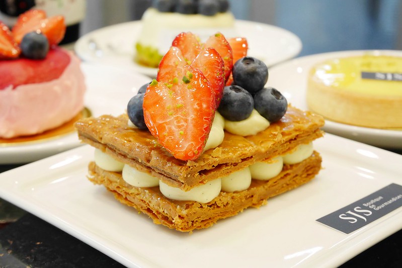 SJS法式甜點┃台中北區：主廚擁有法式藍帶證照，引進歐美開放式廚房，中區也吃的到精美的法式甜點 @飛天璇的口袋