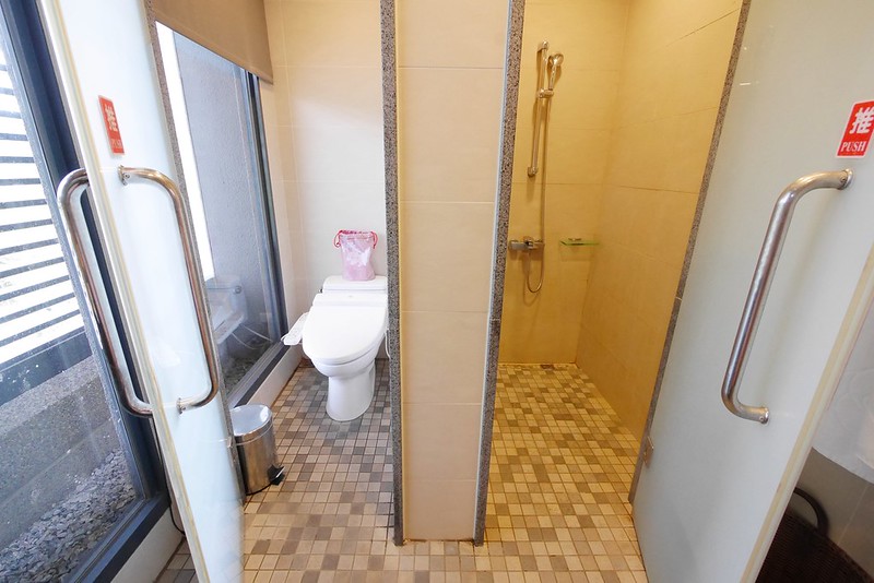 台中北屯｜日光溫泉會館：大坑最頂級的溫泉飯店，一泊二食享受泡湯、美食和採草莓之趣，台中兩天一夜輕旅行 @飛天璇的口袋