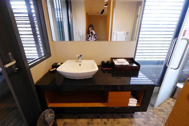 台中北屯｜日光溫泉會館：大坑最頂級的溫泉飯店，一泊二食享受泡湯、美食和採草莓之趣，台中兩天一夜輕旅行 @飛天璇的口袋