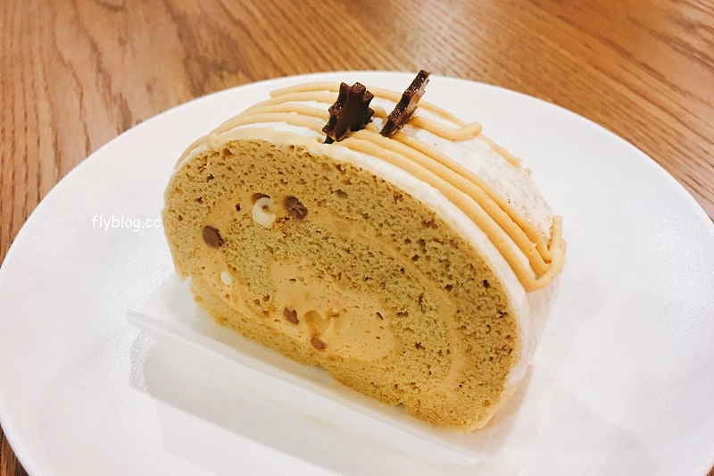 星巴克大英店 Starbucks┃台中南屯：全台灣第二家摩登典藏吧台門市，下午4點之後還提供咖啡啤酒，公益路IG拍照打卡新亮點 @飛天璇的口袋