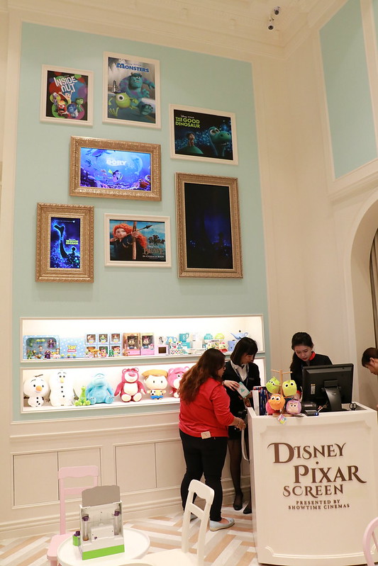 迪士尼皮克斯動畫廳┃台中東區：全台首座迪士尼皮克斯動畫廳，台中秀泰生活S2館4F全新開幕，大人小孩都可以身歷其境 @飛天璇的口袋
