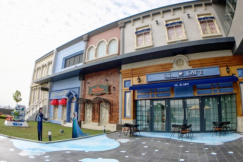 迪士尼皮克斯動畫廳┃台中東區：全台首座迪士尼皮克斯動畫廳，台中秀泰生活S2館4F全新開幕，大人小孩都可以身歷其境 @飛天璇的口袋