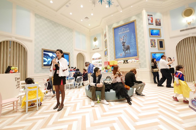 迪士尼皮克斯動畫廳┃台中東區：全台首座迪士尼皮克斯動畫廳，台中秀泰生活S2館4F全新開幕，大人小孩都可以身歷其境 @飛天璇的口袋