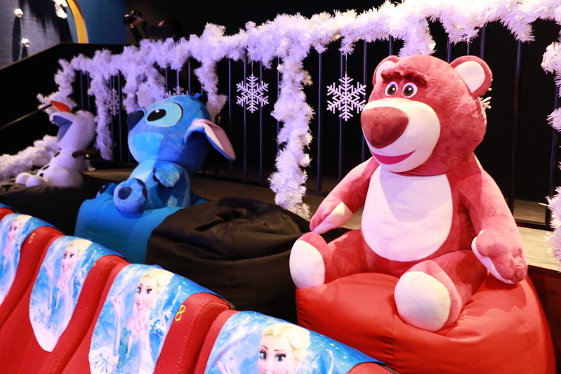 迪士尼皮克斯動畫廳┃台中東區：全台首座迪士尼皮克斯動畫廳，台中秀泰生活S2館4F全新開幕，大人小孩都可以身歷其境 @飛天璇的口袋