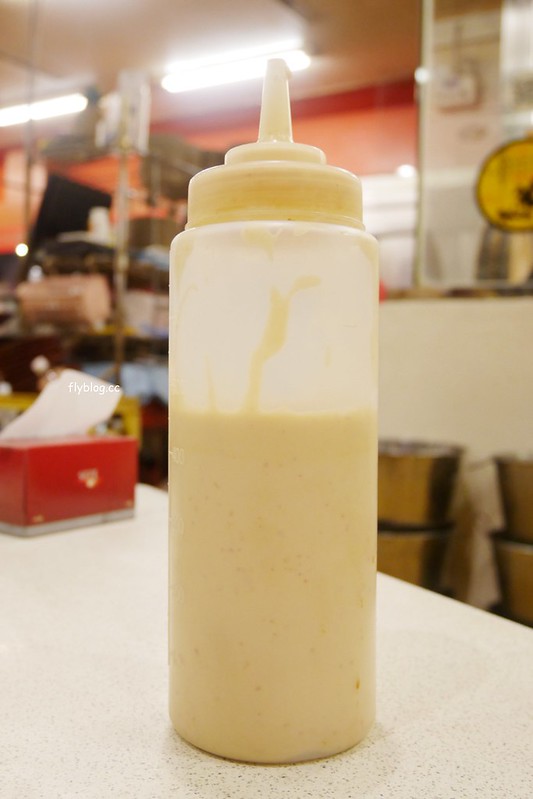 台中北區｜霸味薑母鴨台中旗艦店．三民路生意超好的薑母鴨店，用餐時間都是排隊人潮 @飛天璇的口袋