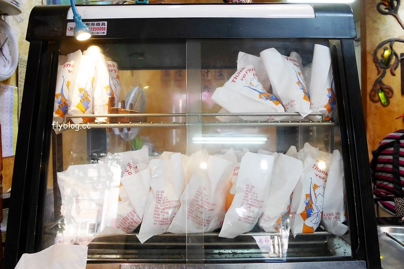 台中南屯｜木桶豆花．五權西路人氣豆花店，必點美味咖哩燒餅 @飛天璇的口袋