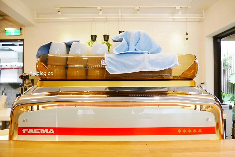 台中西區｜目覺咖啡三店．精明商圈優質咖啡館，個人心中台中第一名的早午餐 @飛天璇的口袋