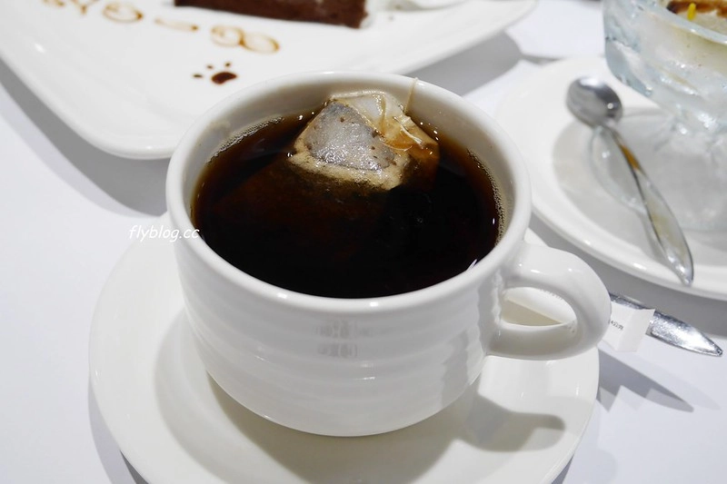 統領創意牛排館┃台中北區：傳統又有歷史的牛排館，餐點很老派卻很實在，$1680就有日本A5鹿兒島和牛 @飛天璇的口袋