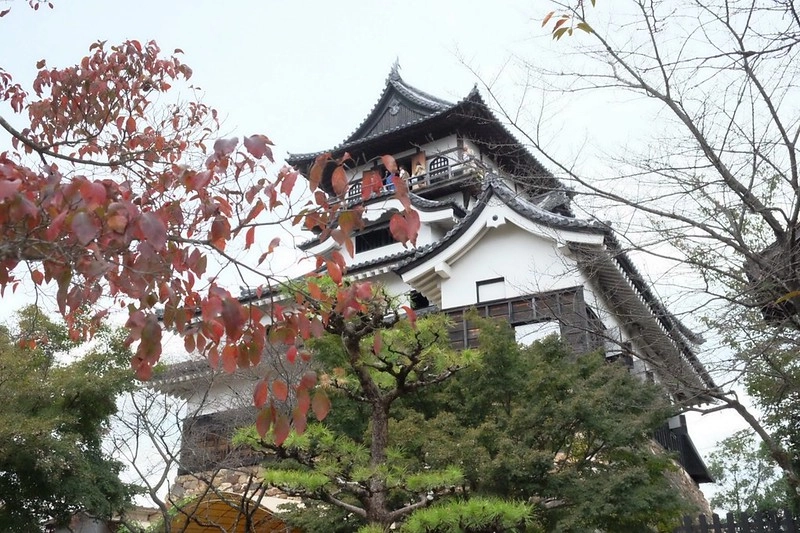 日本愛知｜犬山城．日本5大國寶城之一，犬山城下町美食景點，名古屋到犬山城的交通方式 @飛天璇的口袋