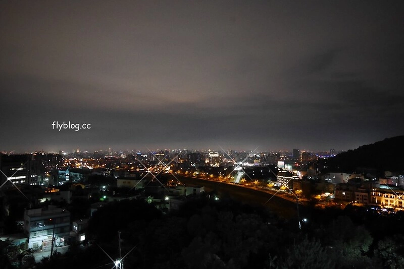 台中北屯｜眺高STAY WITH MOUNTAIN，北屯大坑景觀餐廳，眺望270&deg;的台中屯區夜景 @飛天璇的口袋