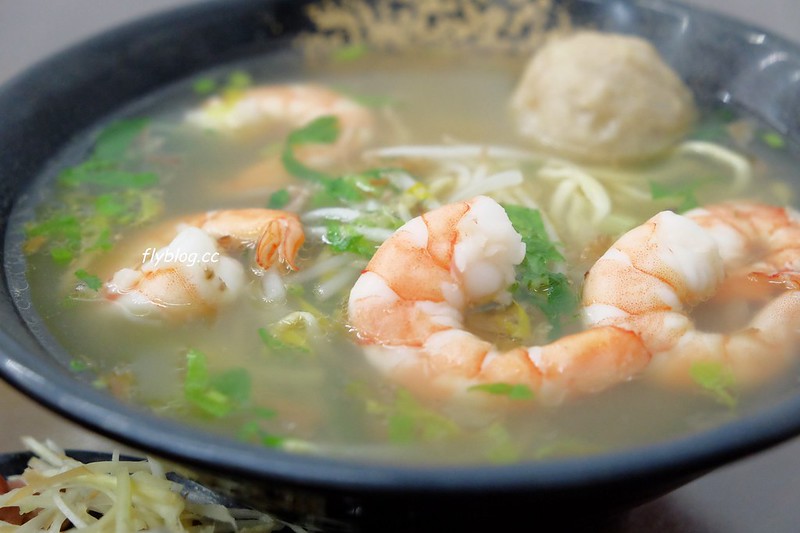 阿添蛤仔麵┃台中南屯：來自彰化30年老字號美食，台中南屯也吃的到，小菜選擇性多，蛤仔麵料多有誠意 @飛天璇的口袋