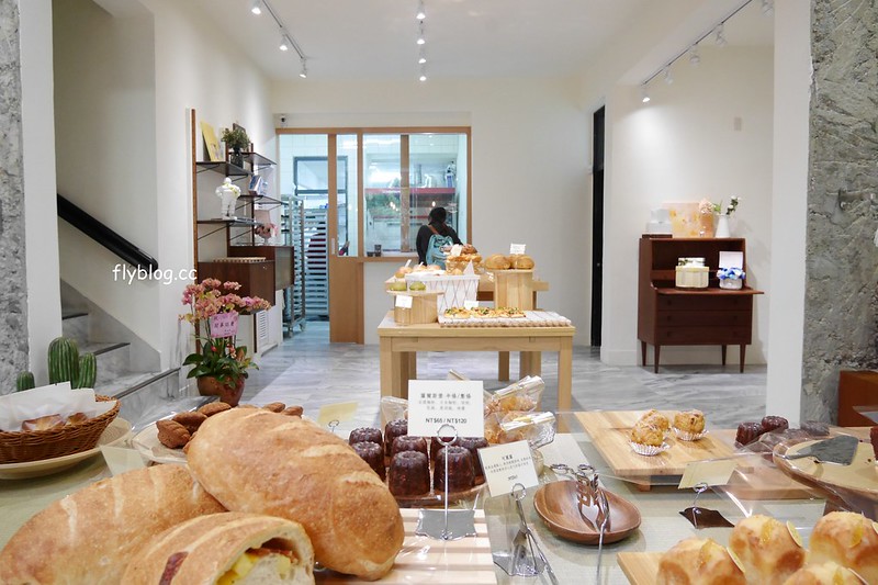 台中西區｜蜜柑法式甜點麵包．老宅改建法式麵包甜點店，模範街鄰近草悟道商圈 @飛天璇的口袋