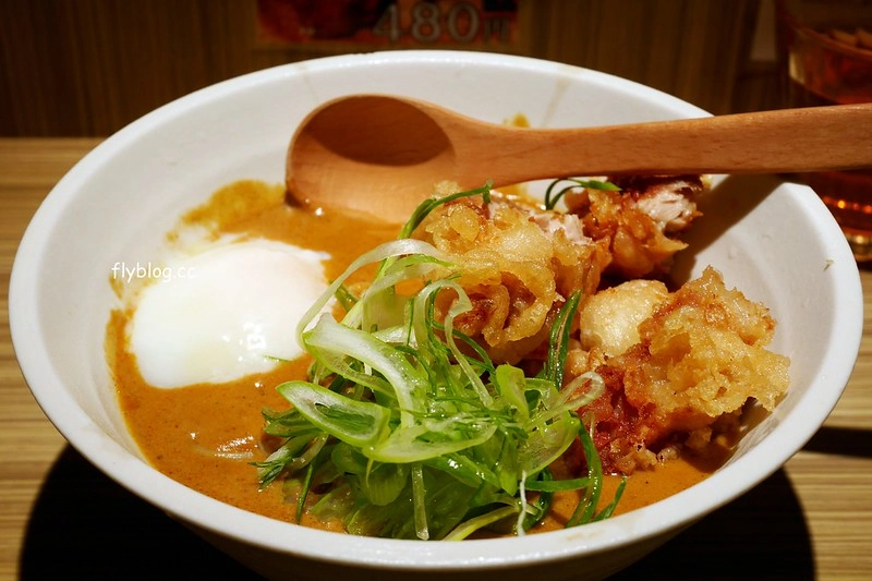 日本大阪｜本町製麵所 Hommachi-seimenjo honten．米其林必比登推薦，店裡只有8個座位 @飛天璇的口袋