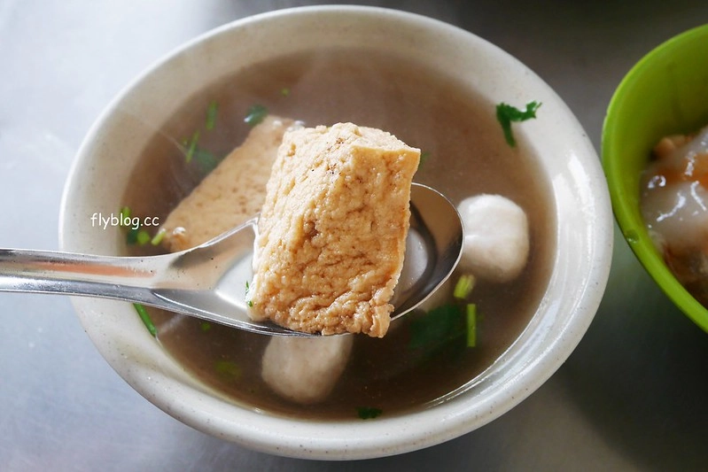 彰化花壇｜口庄肉圓枝，香腸加肉圓標準在地吃法，花壇監理站附近70年肉圓 @飛天璇的口袋