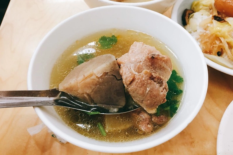 彰化北斗｜正老店阿美姐香菇高麗菜飯．媽祖廟前高麗菜飯，從早賣到晚一賣數十年 @飛天璇的口袋