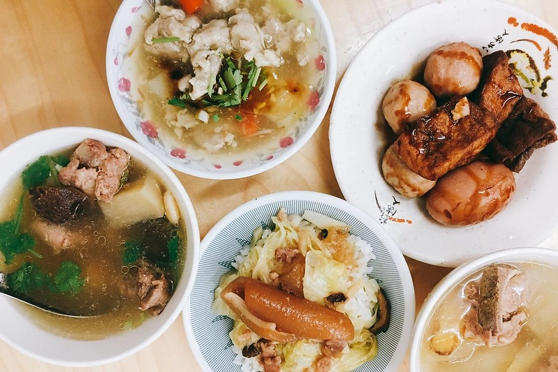 彰化北斗｜正老店阿美姐香菇高麗菜飯．媽祖廟前高麗菜飯，從早賣到晚一賣數十年 @飛天璇的口袋