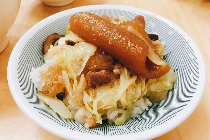 彰化北斗｜正老店阿美姐香菇高麗菜飯．媽祖廟前高麗菜飯，從早賣到晚一賣數十年 @飛天璇的口袋