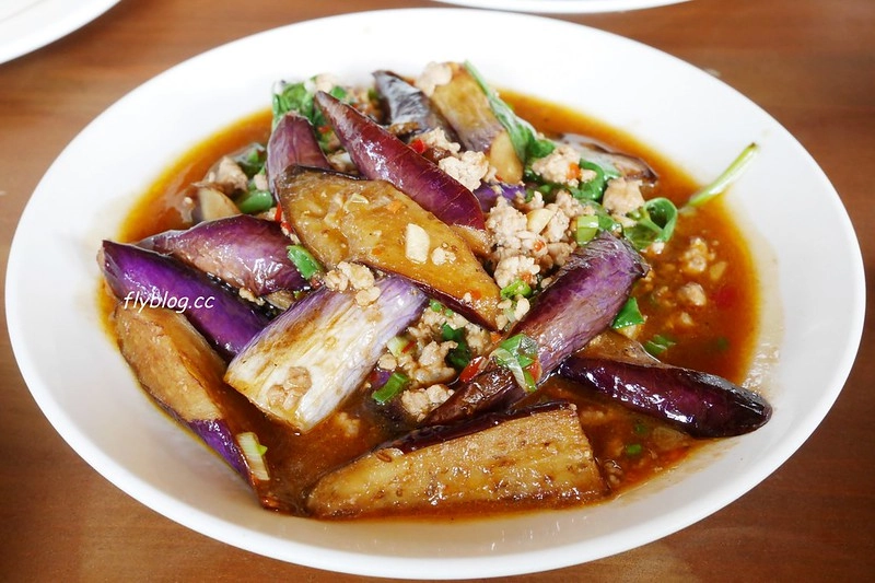 台中石岡｜仙塘跡餐廳，為了燜鴨專程來朝聖，非常隱密生意卻超好的景觀餐廳 @飛天璇的口袋