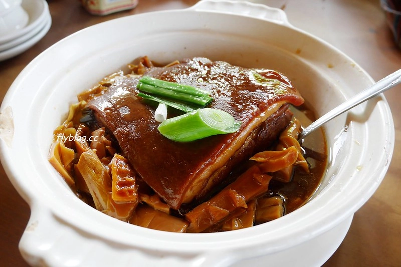 台中石岡｜仙塘跡餐廳，為了燜鴨專程來朝聖，非常隱密生意卻超好的景觀餐廳 @飛天璇的口袋