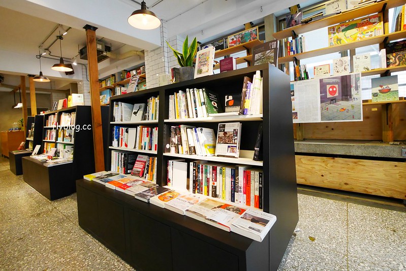 台中中區｜Fleet Street 艦隊街咖啡，點咖啡送一份早餐，每天早上10點前，免費插頭Wifi無限使用 @飛天璇的口袋