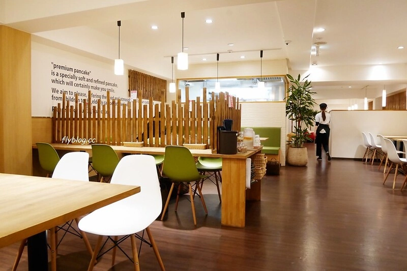 日本京都｜Gram Cafe & pancakes．一天只限定三個時段，一個時段只限量20份，大阪超人氣鬆餅京都也吃的到 @飛天璇的口袋