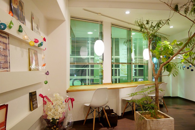 日本京都｜Gram Cafe & pancakes．一天只限定三個時段，一個時段只限量20份，大阪超人氣鬆餅京都也吃的到 @飛天璇的口袋