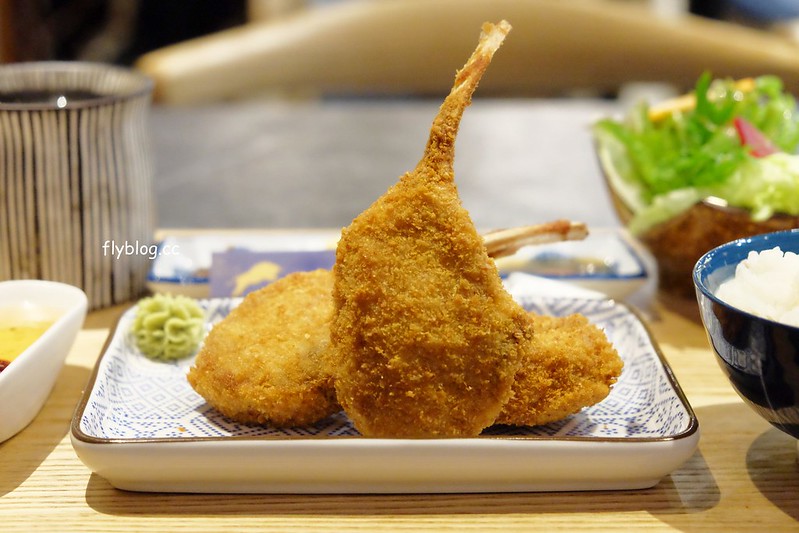 乍牛．王品炸牛排專賣┃台中西屯：牛排也可以用炸的，自已DIY調整熟度，還有台中店每次限定A5和牛，新光三越百貨10樓美食 @飛天璇的口袋