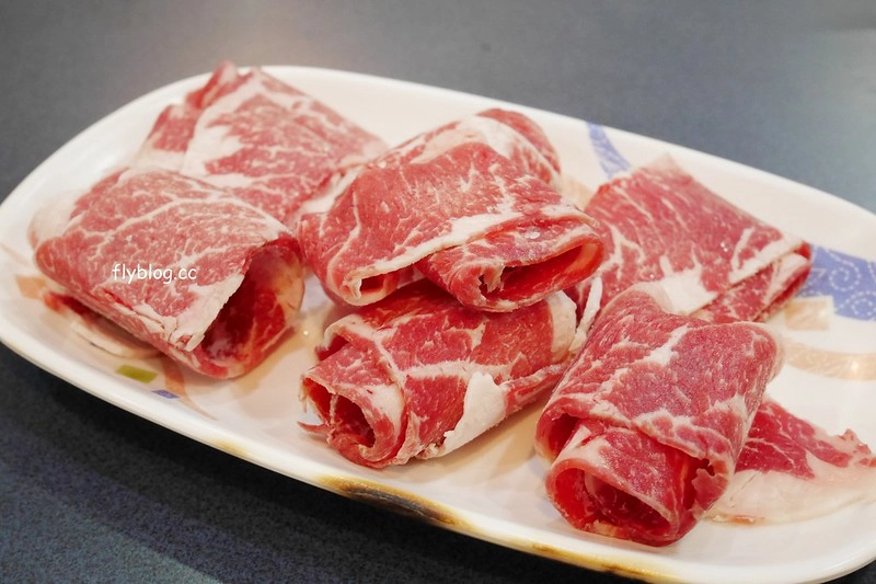 台中西區｜阿里郎迷你火鍋．超過30顆蛤蠣的蒜頭雞超推，還有饕客必點的燒酒雞 @飛天璇的口袋