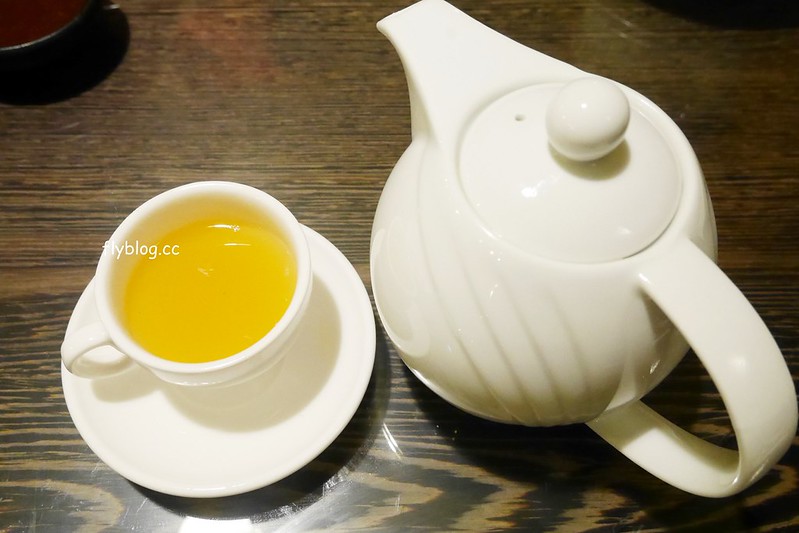 茶香水舍人文茶館．黎明店┃台中南屯：24小時營業的茶藝館，按摩完之後再享用湯品，2/28之前消費打卡火鍋半價 @飛天璇的口袋