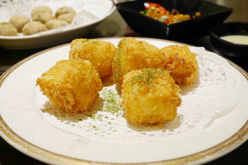 茶香水舍人文茶館．黎明店┃台中南屯：24小時營業的茶藝館，按摩完之後再享用湯品，2/28之前消費打卡火鍋半價 @飛天璇的口袋