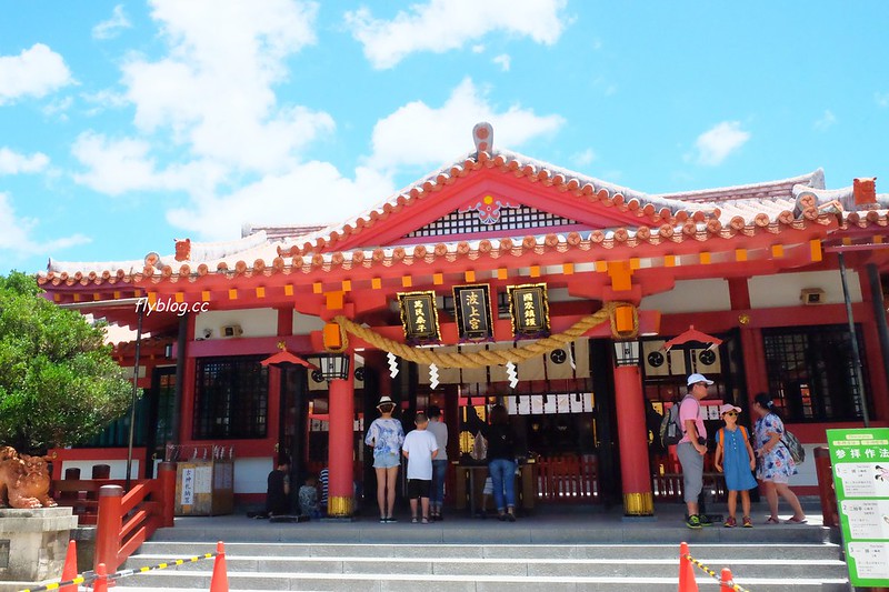 日本沖繩｜波之上神宮｜那霸地區唯一海灘之波之海上濱，沖繩8大神社之首之波上宮 @飛天璇的口袋