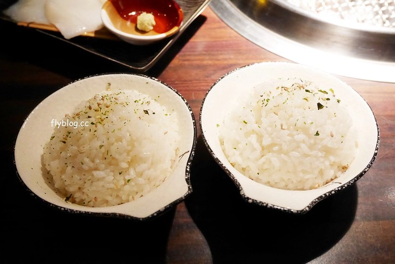 脂板前炭火燒肉｜台中米其林餐盤推薦台中燒肉，濃濃日式氛圍的燒肉店 @飛天璇的口袋