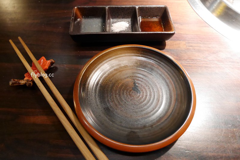 脂板前炭火燒肉｜台中米其林餐盤推薦台中燒肉，濃濃日式氛圍的燒肉店 @飛天璇的口袋