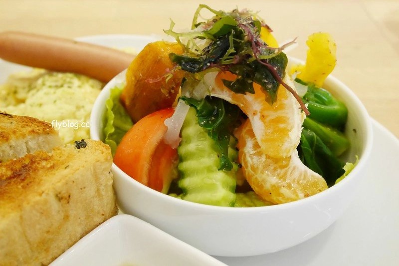 台中西區｜目覺咖啡三店．精明商圈優質咖啡館，個人心中台中第一名的早午餐 @飛天璇的口袋