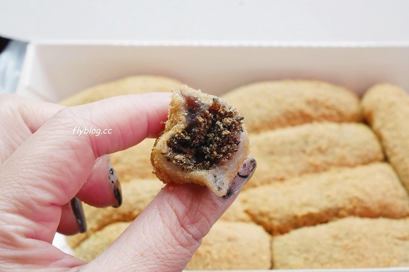 台中西屯|李記草屯麻糬.台中最老字號的麻糬店,層層包裏的好滋味 @飛天璇的口袋