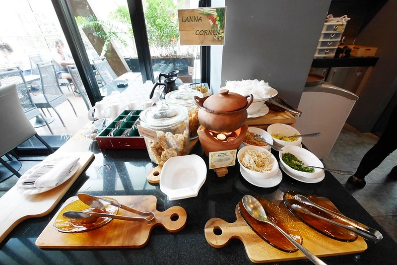 泰國清邁｜清邁尼曼藝術畫廊飯店 Art Mai Gallery Nimman Hotel，以當代藝術為主題的超棒飯店，距離尼曼Maya百貨步行5分鐘 @飛天璇的口袋